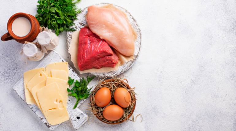 dietas-ricas-em-carne-vermelha-ovos-ou-laticinios-gordos-poderao-aumentar-os-niveis-de-n-oxido-de-trimetilamina-o-qual-esta-associado-a-um-risco-superior-de-doenca-cardiovascular-e-mortalidade